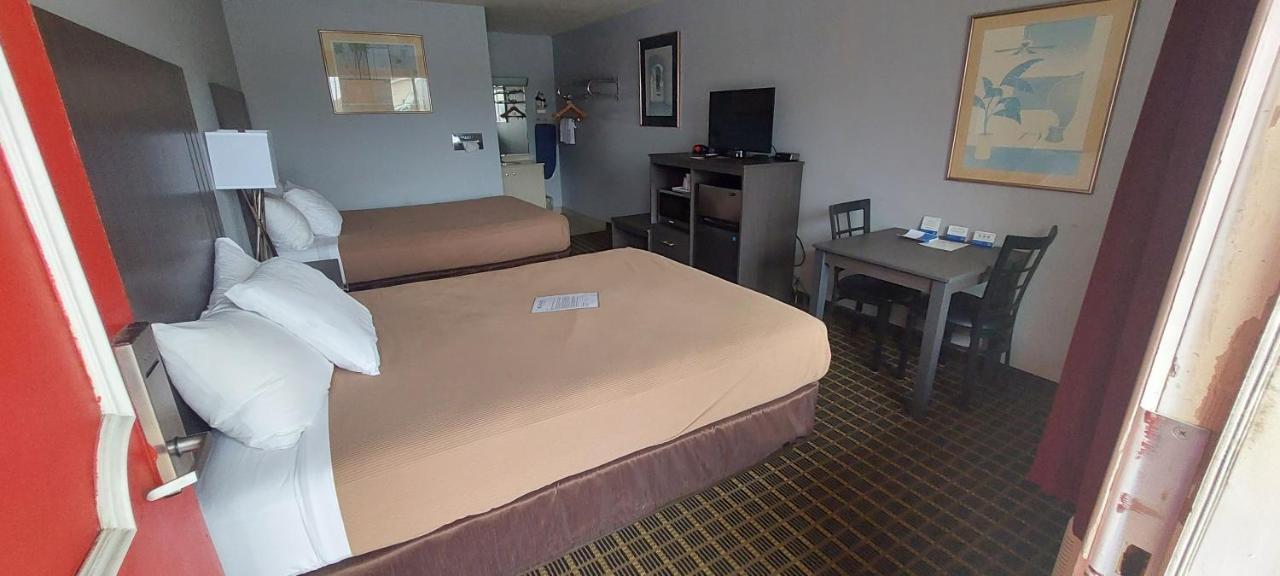 Rodeway Inn Kalkaska Εξωτερικό φωτογραφία